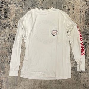 White Vineyard vines shirt